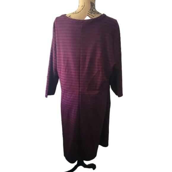 Lane Bryant purple midi dress, Size 18 / 20, black stripes, pockets, 3/4 sleeve - Picture 2 of 4